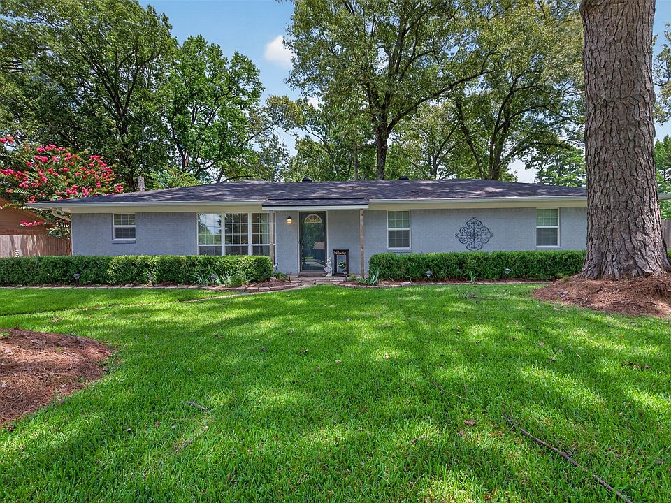 1st image of 124 Lawrence Dr