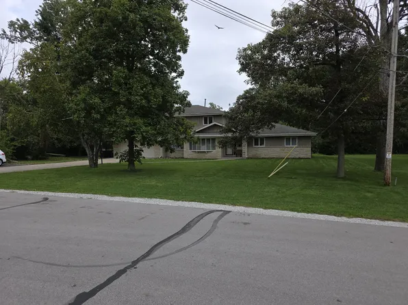 4151 Coachlight Dr, Racine, WI 53404