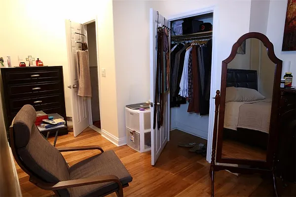 Sold by R New York | media 6