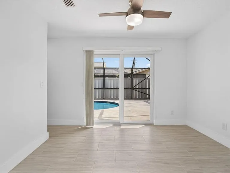 5230 Woodruff Ln — Photo 20