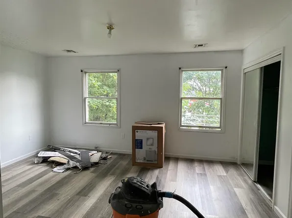 104 Clinton Avenue image 11 of 11