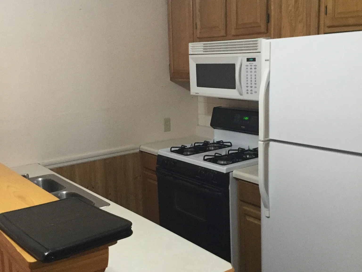 1 bed, 950 sqft, $675 — Photo 3