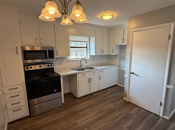 130 Vista Cir #A, Winston Salem, NC 27106