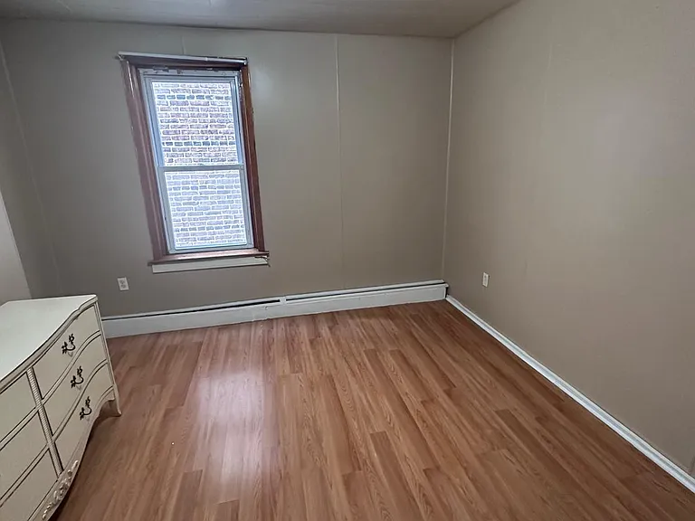653 Beatty St #2 — Photo 13