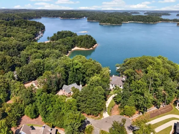 7595 Breeze Bay Rd, Cumming, GA 30041