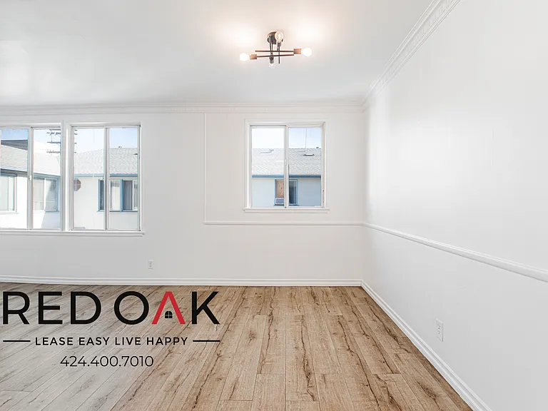 820 S Gramercy Pl #11 — Photo 9
