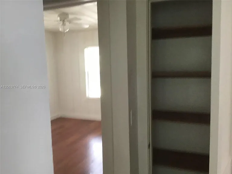 429 49th St — Photo 28