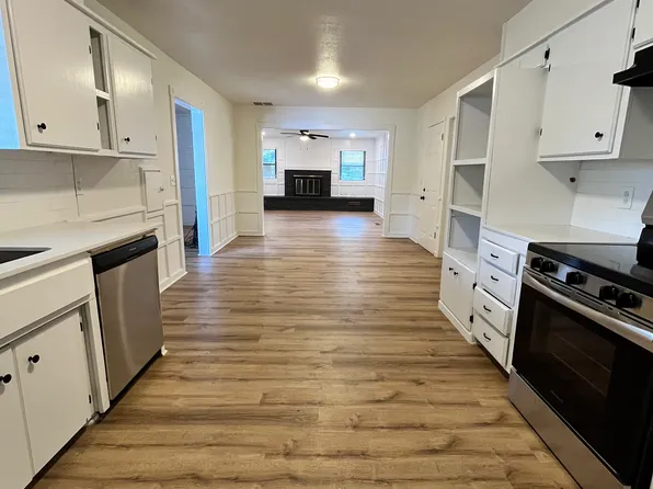 2422 NW 43rd Cir, Oklahoma City, OK 73112