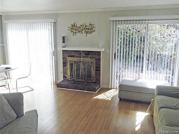 5th image of 24618 Bashian Dr #1