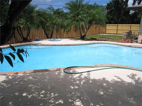 1st image of 513 Fernwood Dr