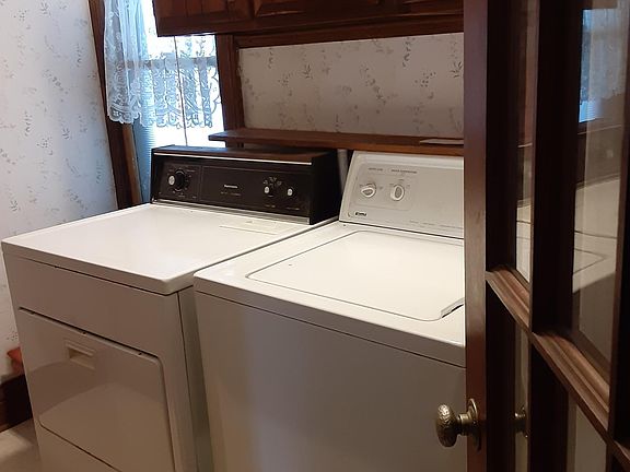Laundry/pantry.