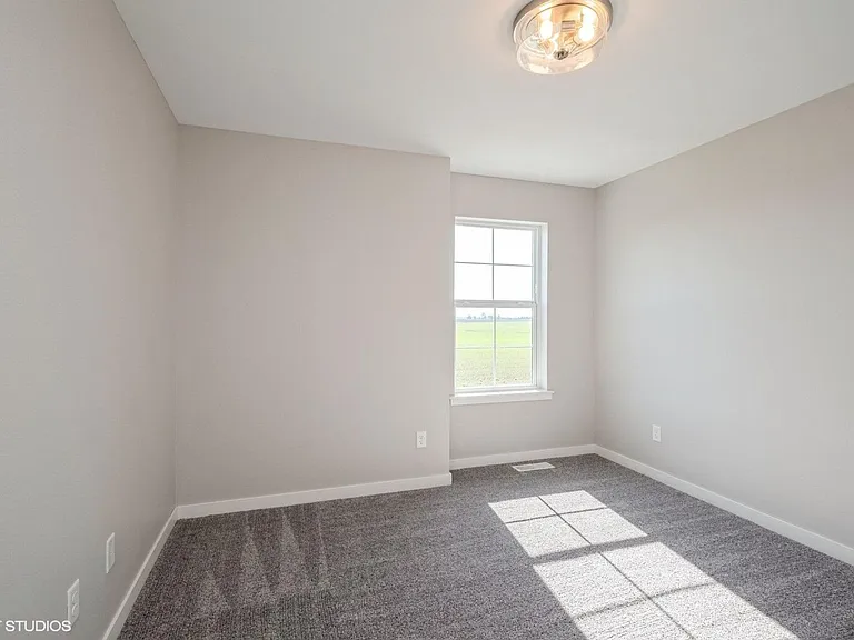2773 Rookwood Ln — Photo 7