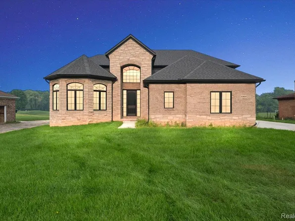 53650 Romeo Plank Rd, Macomb, MI 48042