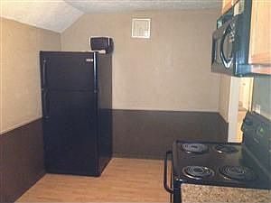 1st image of 1024 Long Ave