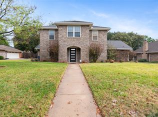 30 Crestwood Dr, Trophy Club, TX 76262