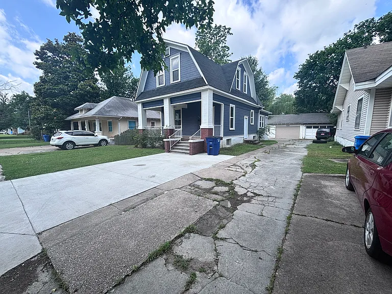 109 E St NW — Photo 2