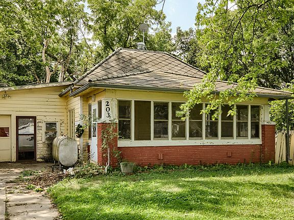 4th image of 203 Prospect Ave