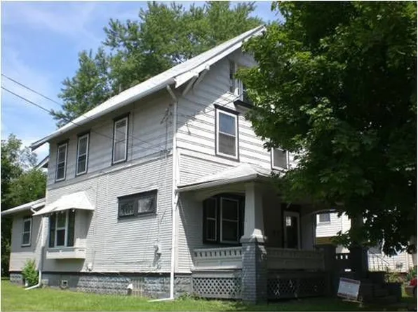 1390 Curtis St, Akron, OH 44301