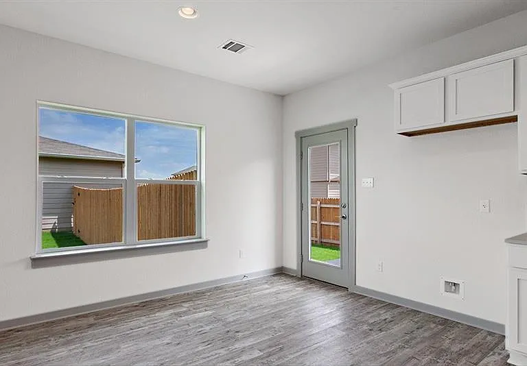 128 New Hampton Way — Photo 12