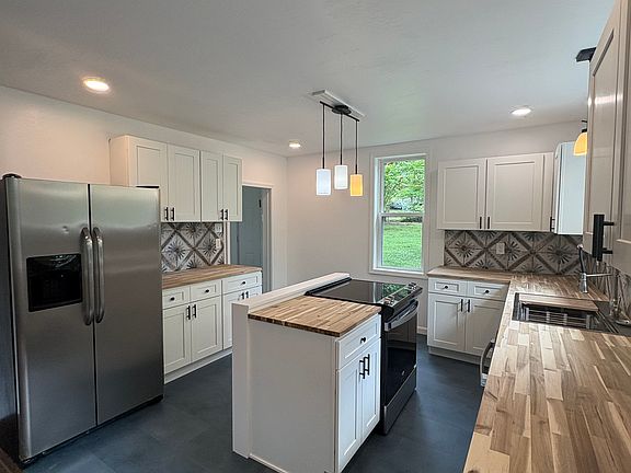 5th image of 950 Oglewood Ave