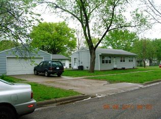 1402 W 3rd St, Lawrence, KS 66044