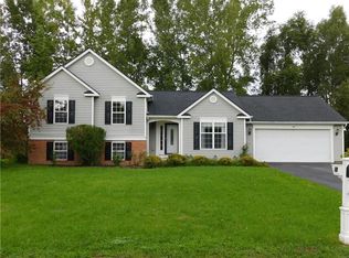 18 Eastview Commons Rd, Rochester, NY 14624