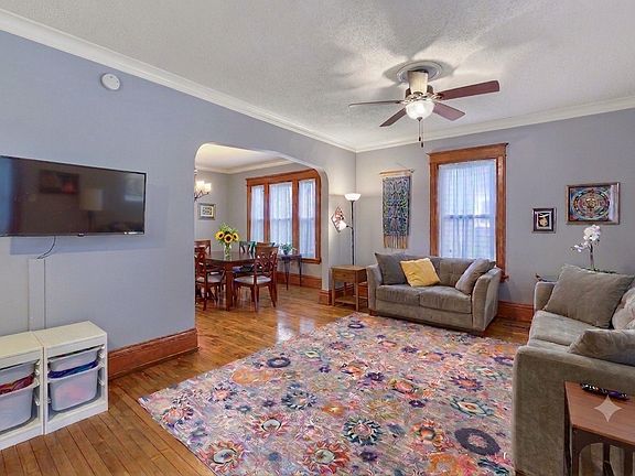 5th image of 1017 18 1/2 Ave NE