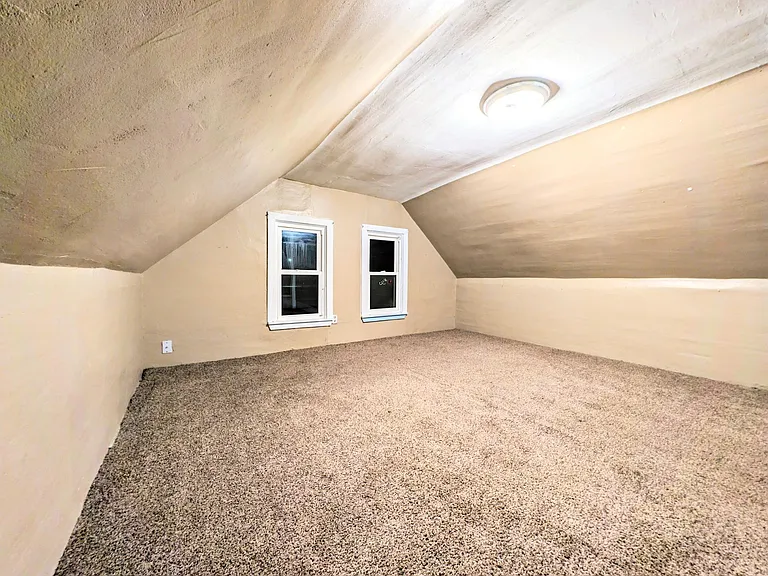 304 Oak Ave SW — Photo 5