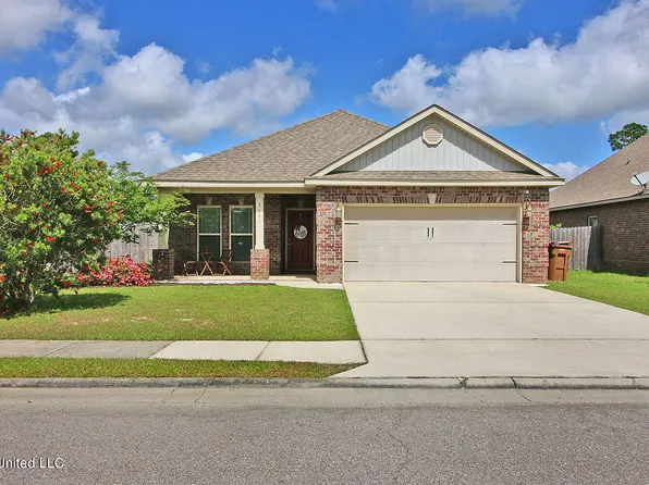 3880 River Trace Dr, Diberville, MS 39540