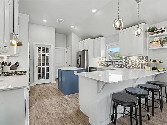 4th image of 18208 Jimenez Dr