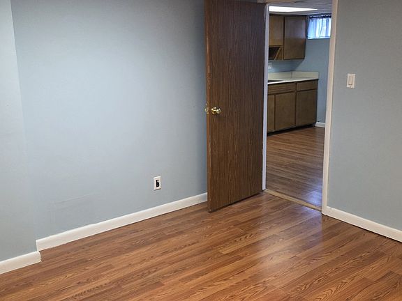 5th image of 2393 Henry St