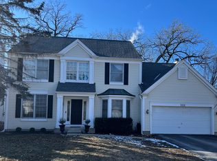 1126 Williamsburg Cir, Grayslake, IL