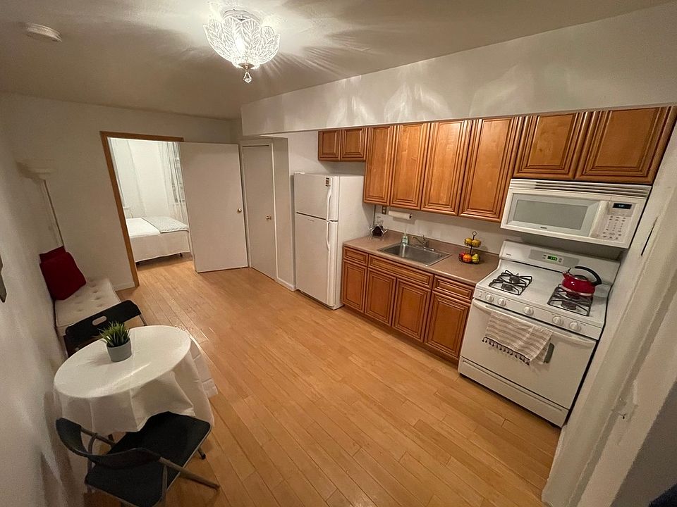 1st image of 153 1/2 Stanton St APT 3FE