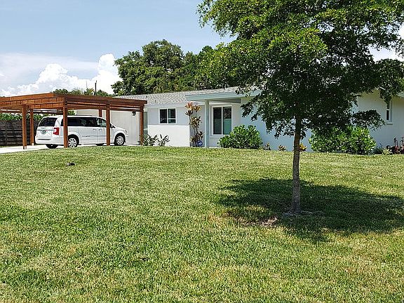 2nd image of 5809 Briarwood Ave