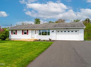 57 Casey Rd, Schaghticoke, NY 12154