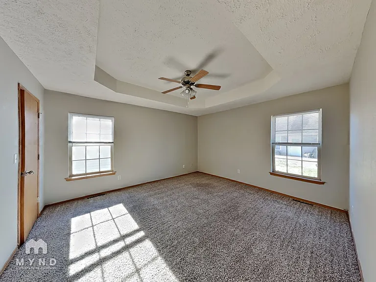 1143 S Brown Ave — Photo 8