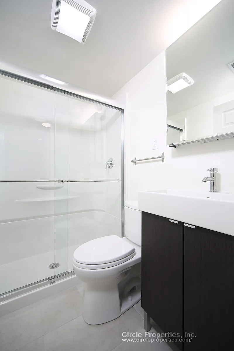 Building Photo - 11 Darling St #9