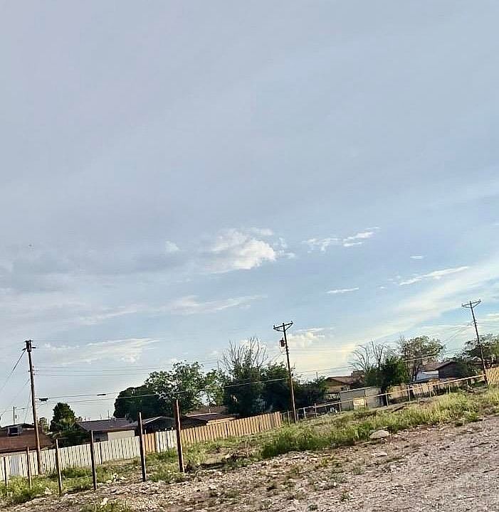 2nd image of 3006 Carver St