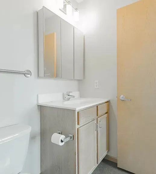 2650 University Ave W #307 — Photo 2