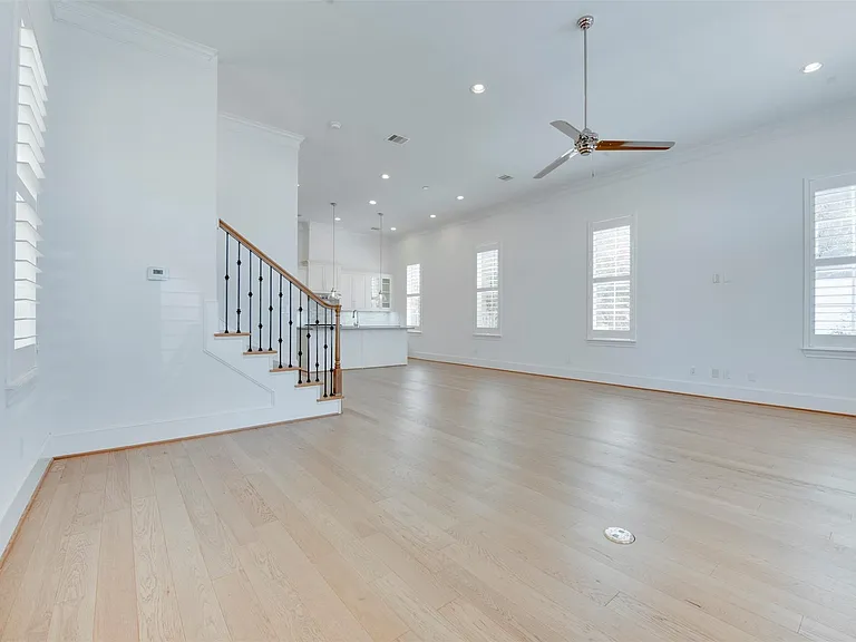 8736 Oak Kolbe Ln — Photo 3