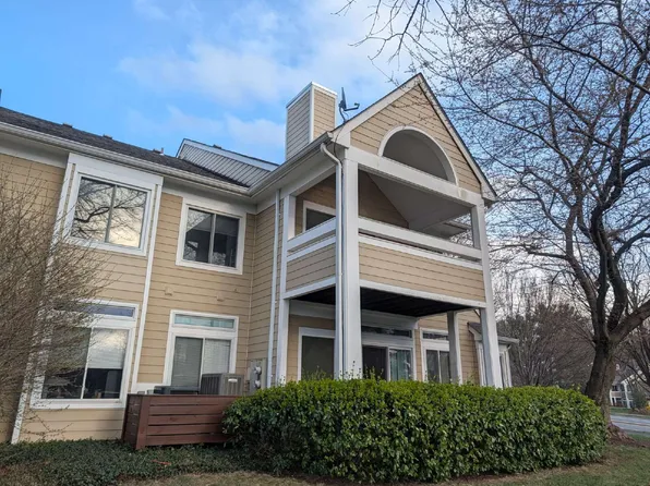 12286 Fort Buffalo Cir #474, Fairfax, VA 22033