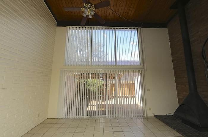 1st image of 515 Madeira Dr SE