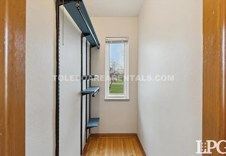 391 Perry Dr — Photo 17