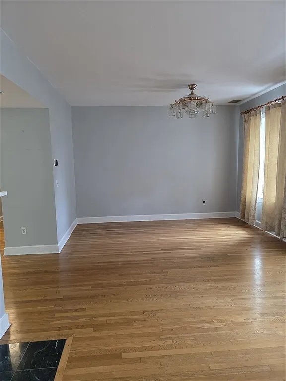 2 bed, 2.0 bath, 1396 sqft, $5,000 — Photo 4