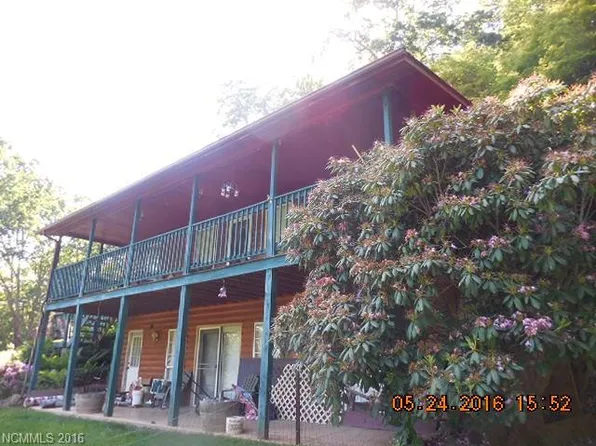 1425 Sorrells Cv, Clyde, NC 28721