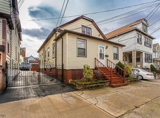 16 S 5th St, Elizabethport, NJ 07206