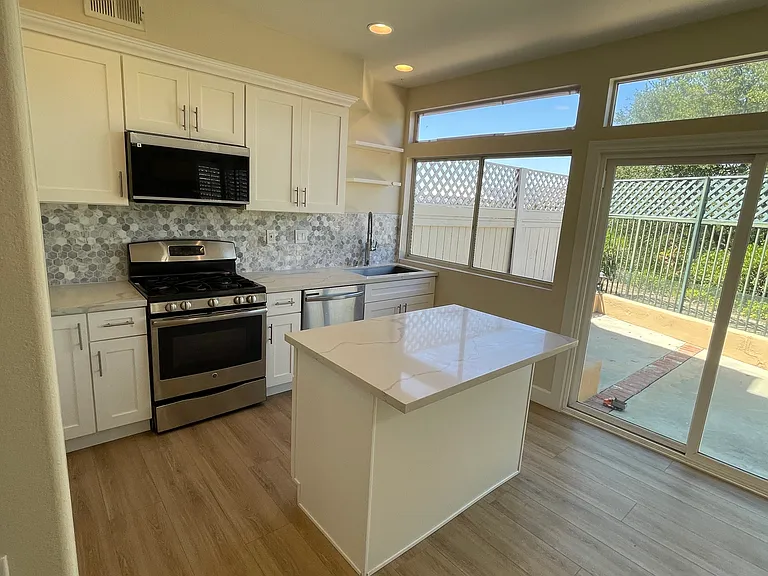 906 S Flintridge Way — Photo 8