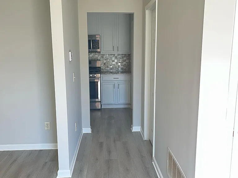 7236 Winterbek Ave — Photo 4
