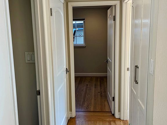 Short hallway to bedrooms