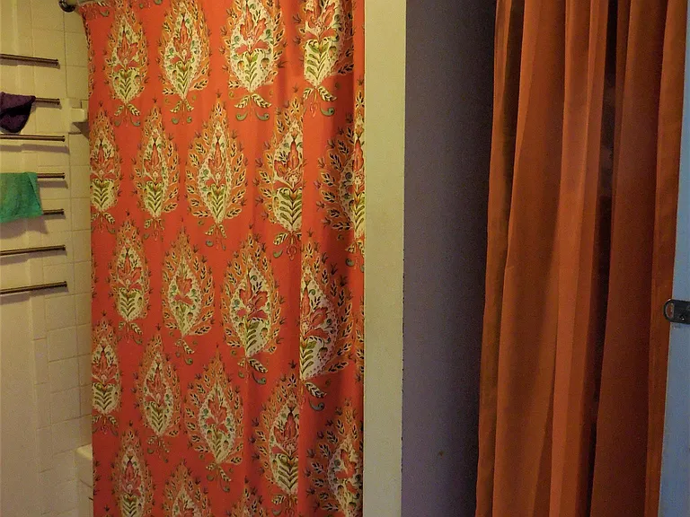 Apple St — Photo 14
